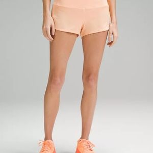 Lululemon Speed Up Low-Rise Lined Short 2.5" in Summer Glow
